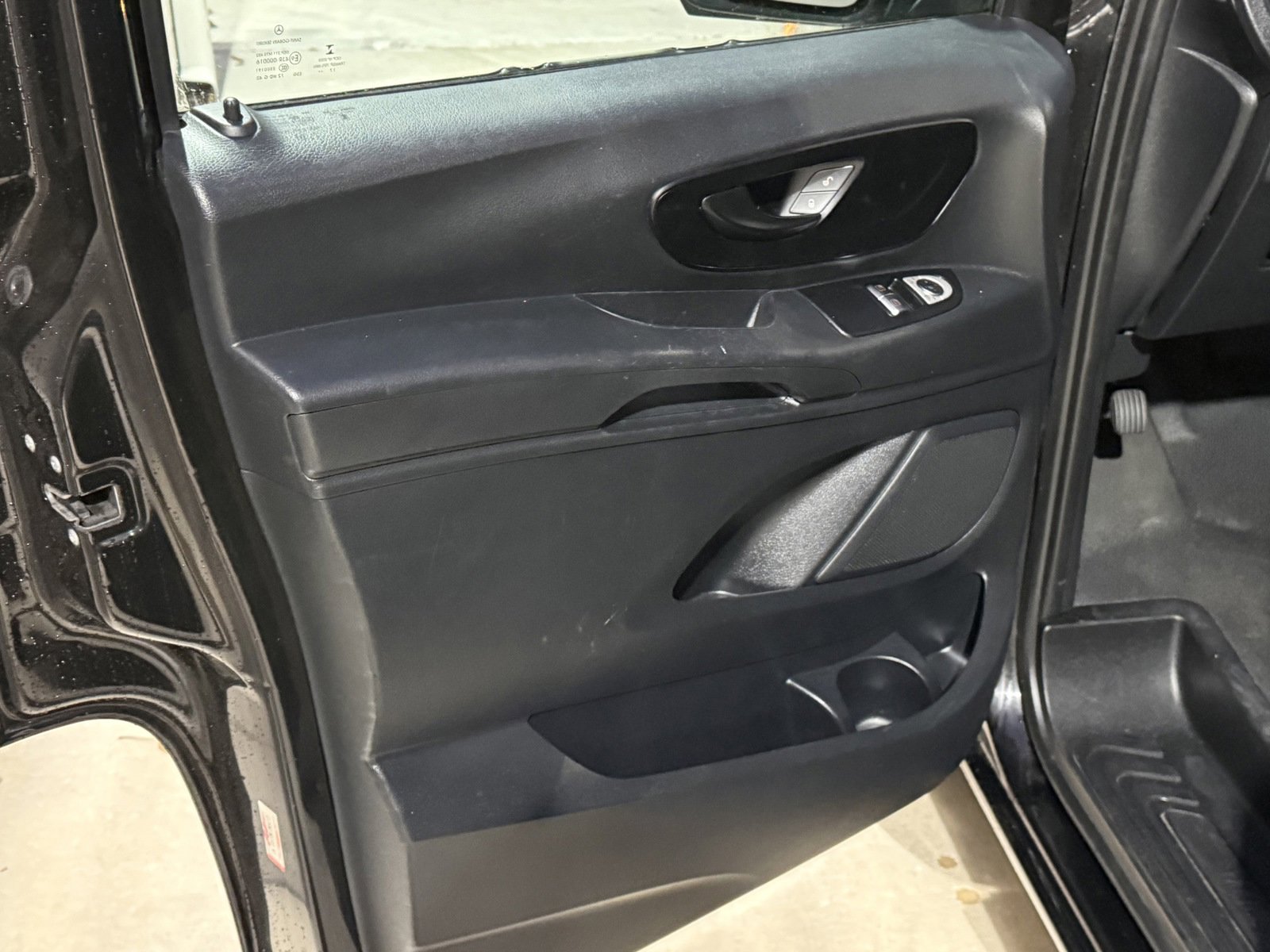Used 2018 Mercedes-Benz Metris Passenger image 19