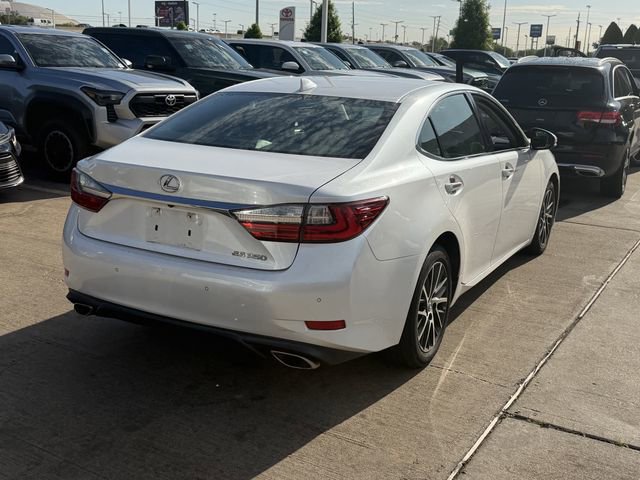 Used 2018 Lexus ES 350 w/ Luxury Package w/Wood Trim image 5