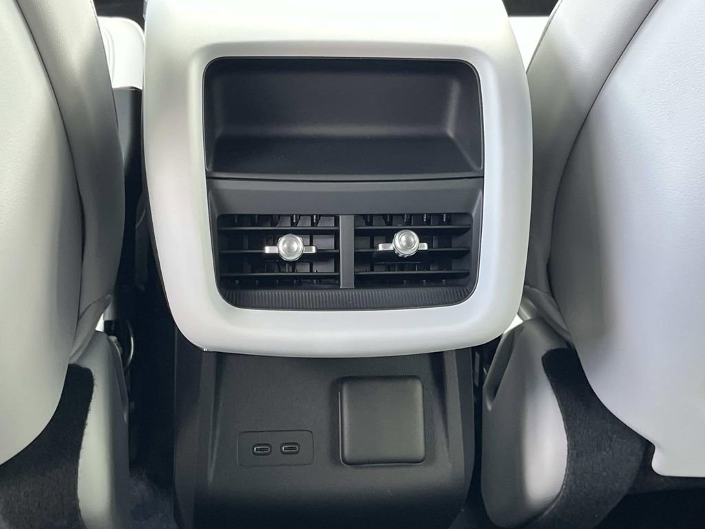 New 2026 Cadillac Lyriq Premium Luxury image 18