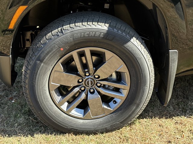 New 2026 Nissan Frontier SV w/ Tow Package AWD/4WD image 13