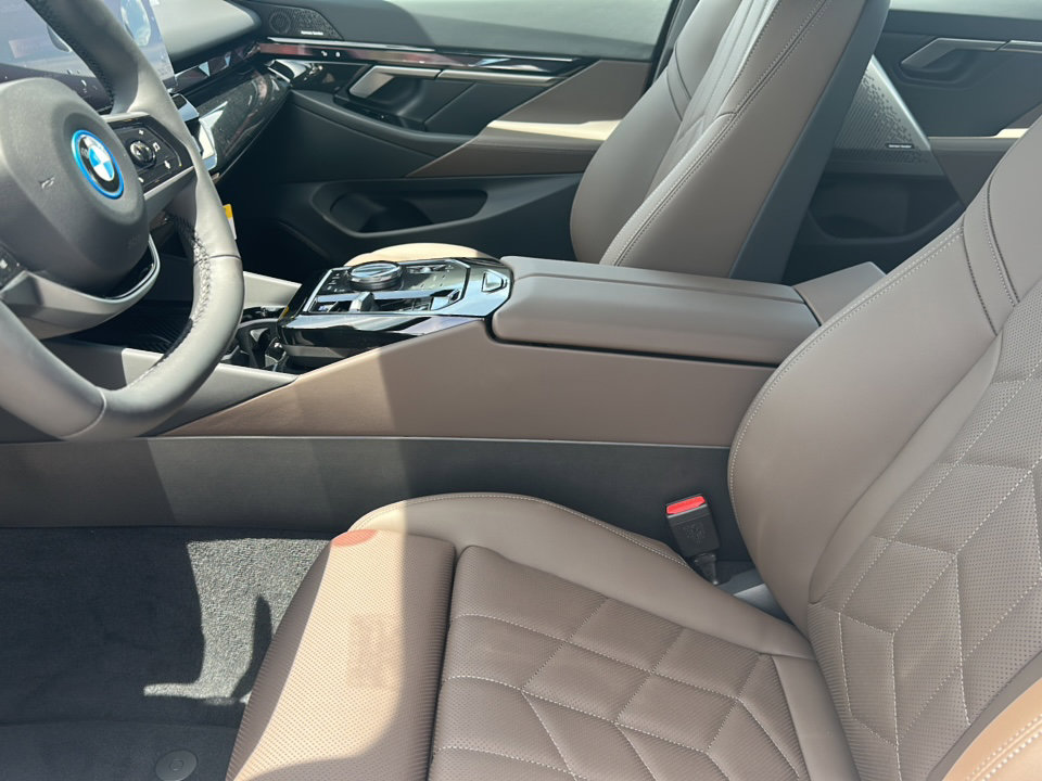 New 2026 BMW i5 eDrive40 image 10