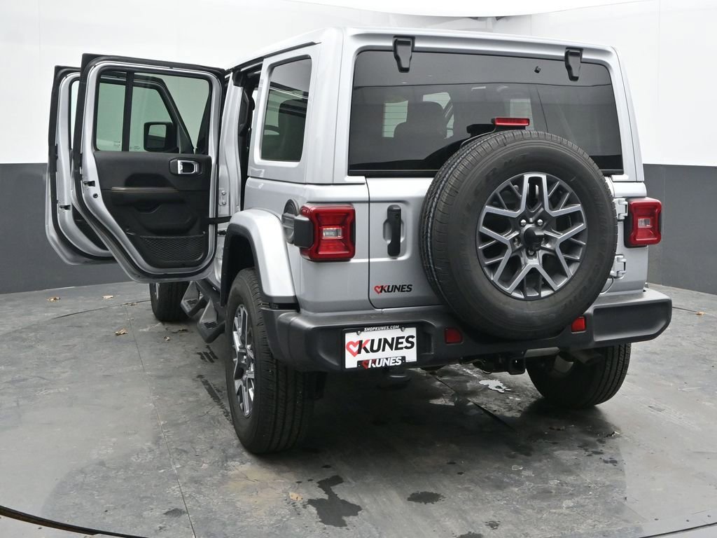 Used 2024 Jeep Wrangler Sahara image 49