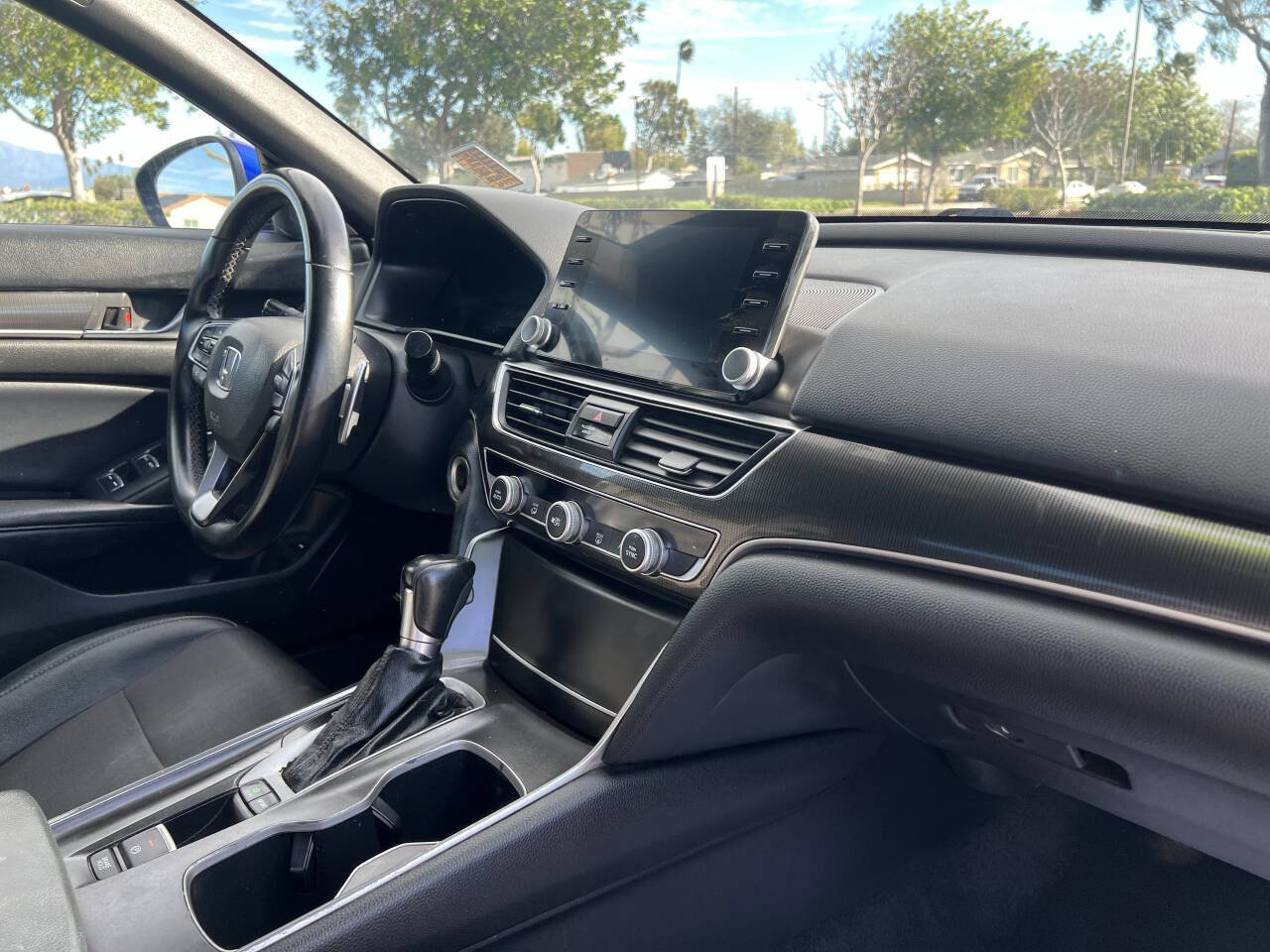 Used 2018 Honda Accord Sport image 19
