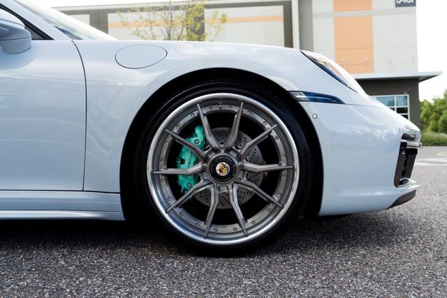 Used 2024 Porsche 911 Carrera RWD image 17
