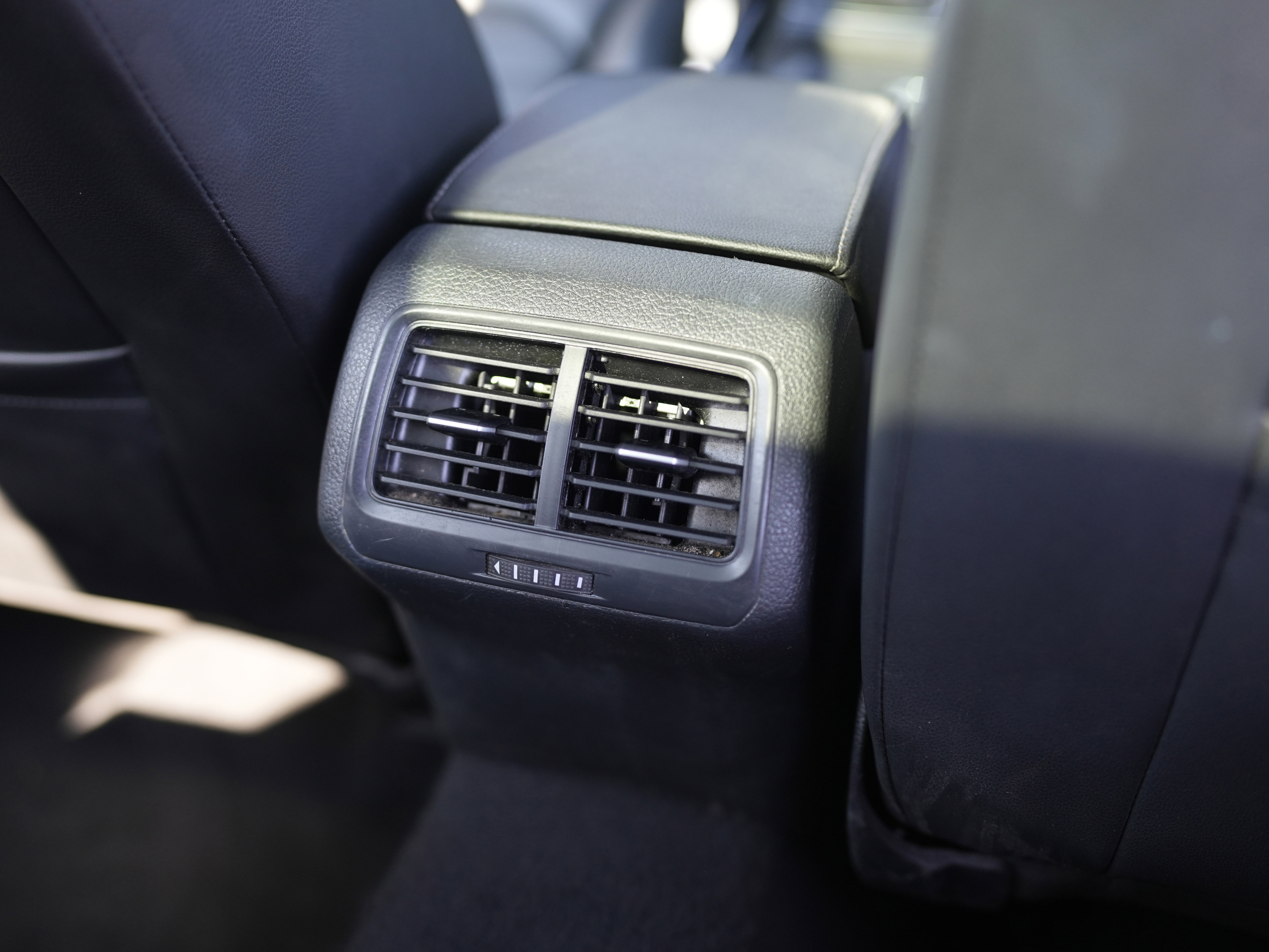 Used 2016 Volkswagen Golf SEL w/ Lighting Package (SEL) image 29