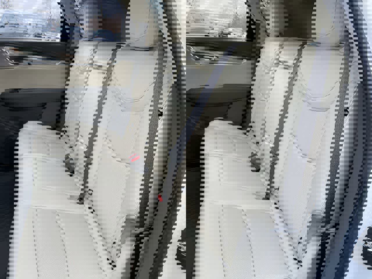 Certified 2023 Cadillac XT5 Premium Luxury w/ LPO, Floor Liner Package image 19