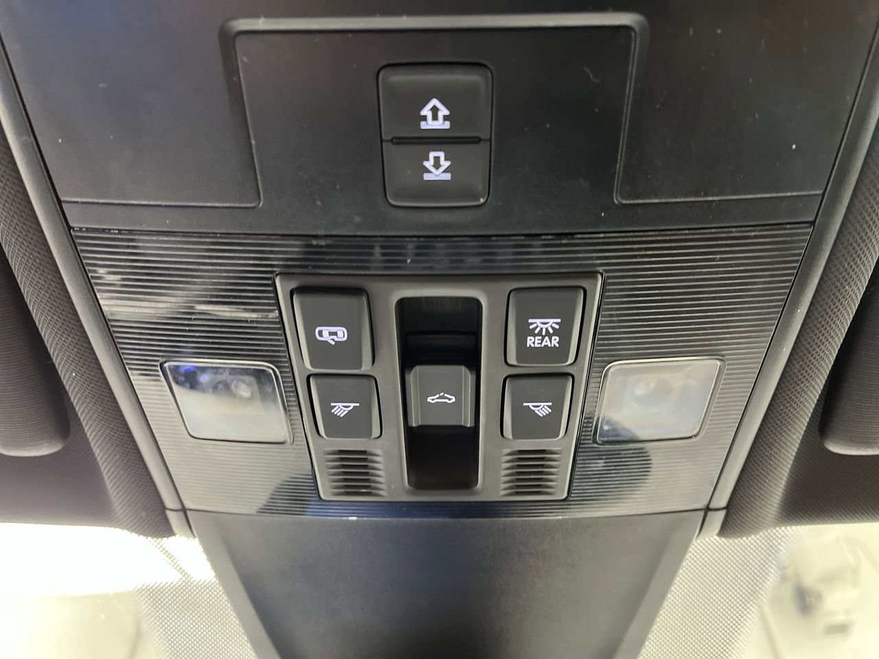 Used 2022 Volkswagen Tiguan SE AWD/4WD image 26