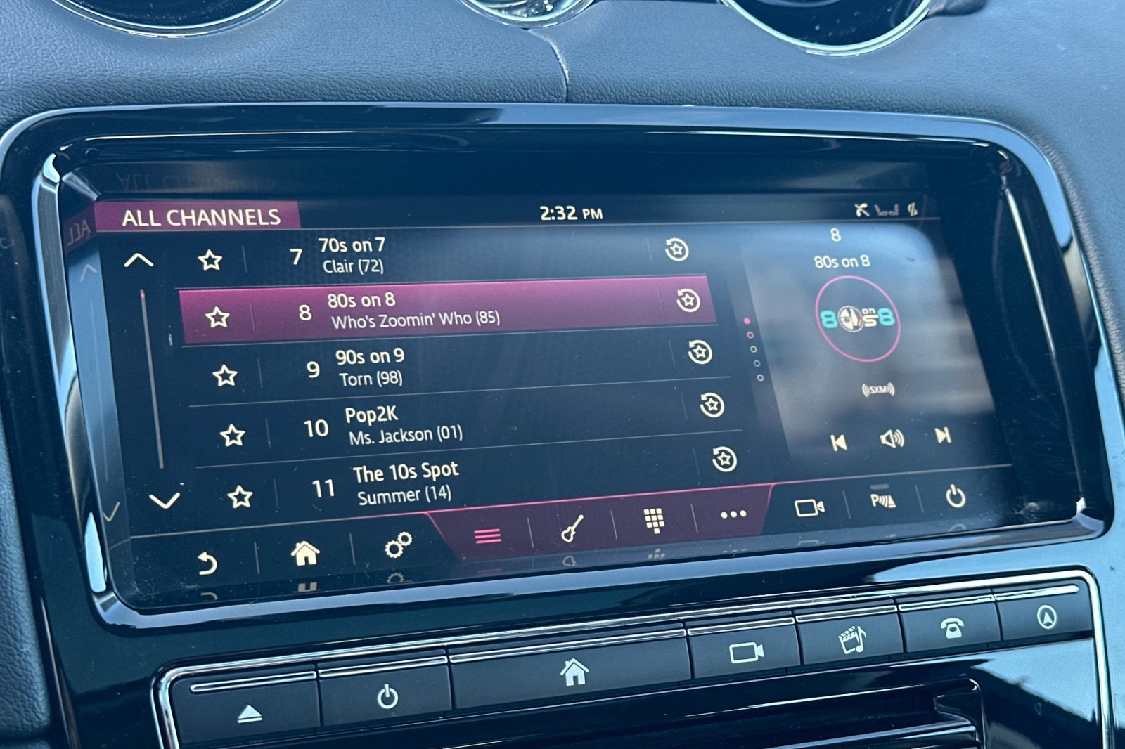 Used 2019 Jaguar XJ R-Sport image 23