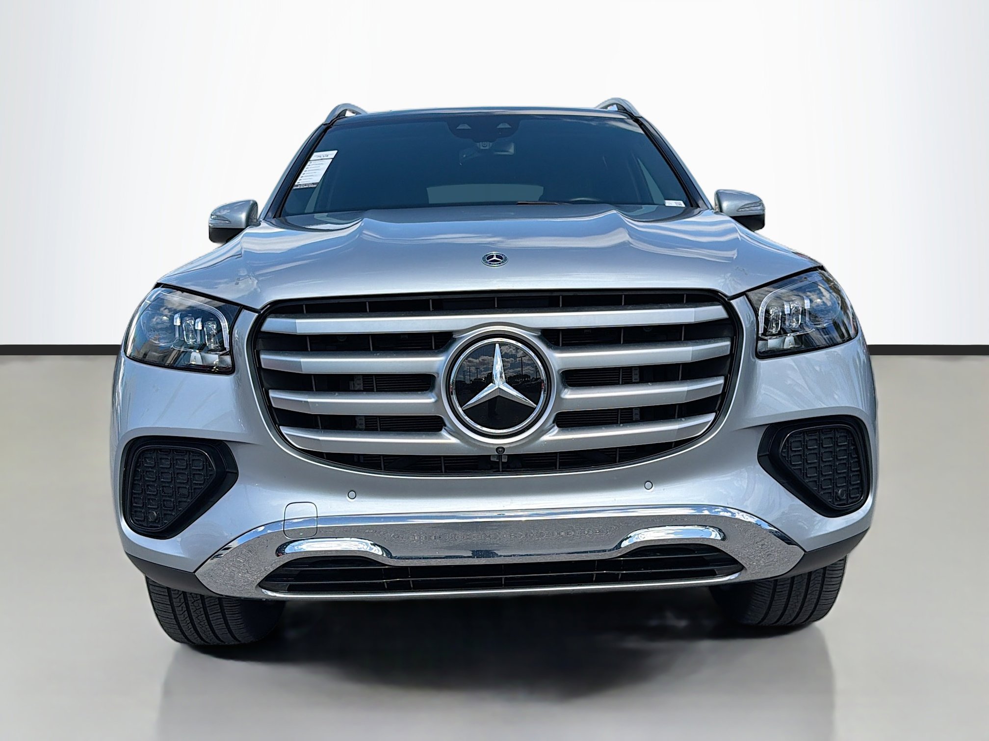 Used 2024 Mercedes-Benz GLS 450 4MATIC image 8