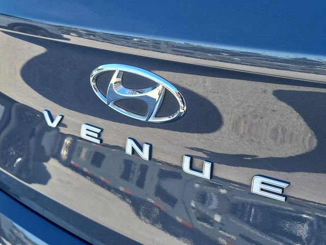 Used 2025 Hyundai Venue SEL image 8