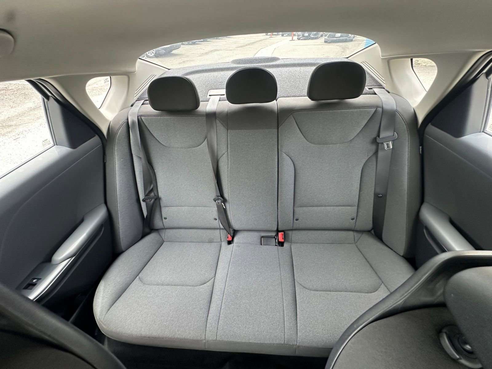 Used 2025 Kia K4 LXS image 37