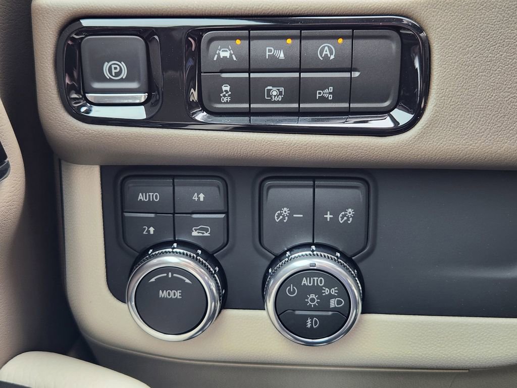 New 2026 GMC Yukon Denali image 24