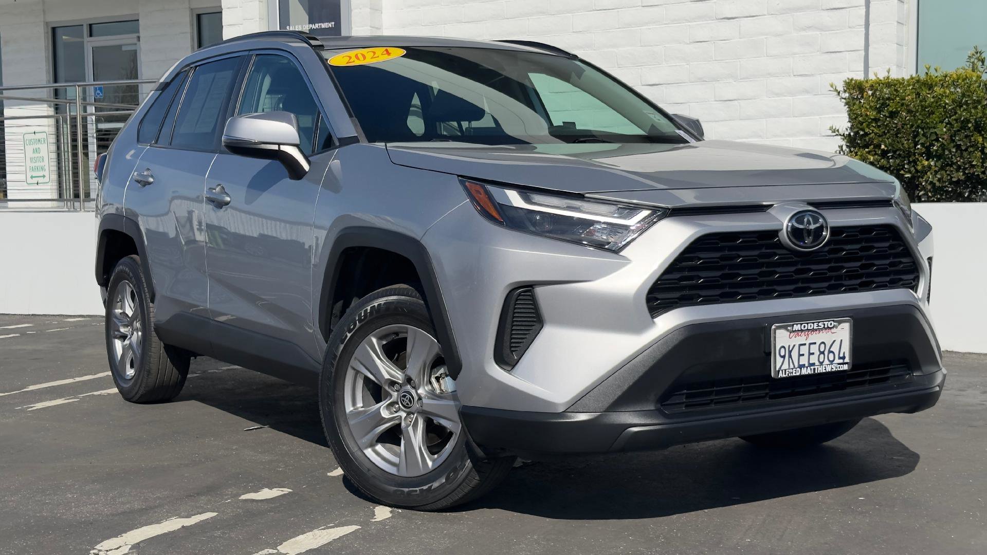 Used 2024 Toyota RAV4 XLE w/ Convenience Package AWD/4WD image 2