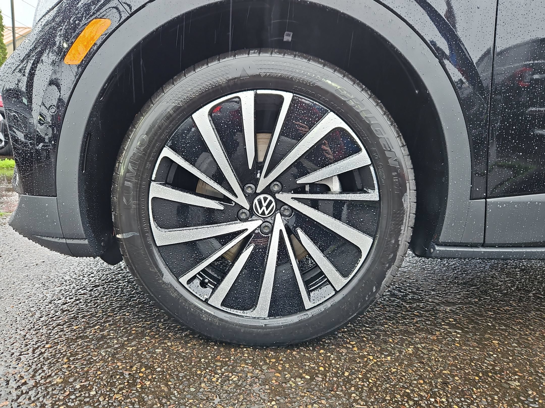 New 2026 Volkswagen ID.4 Pro AWD/4WD image 32