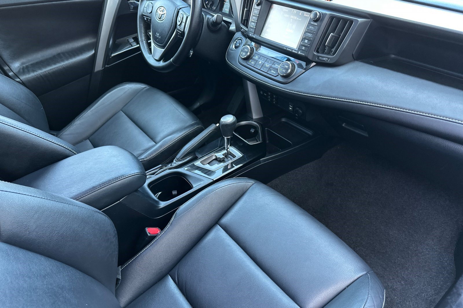 Used 2017 Toyota RAV4 Limited w/ Advanced Technology Package FWD image 35
