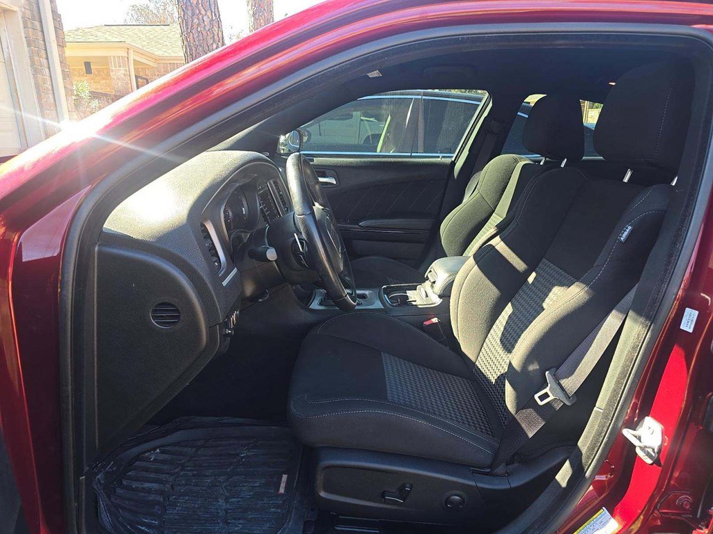 Used 2022 Dodge Charger R/T w/ Driver Convenience Group image 5