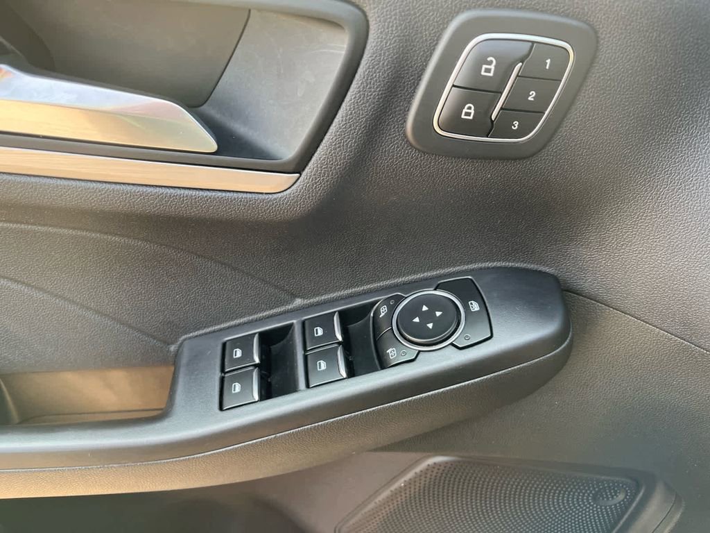 Used 2023 Ford Escape Platinum image 16