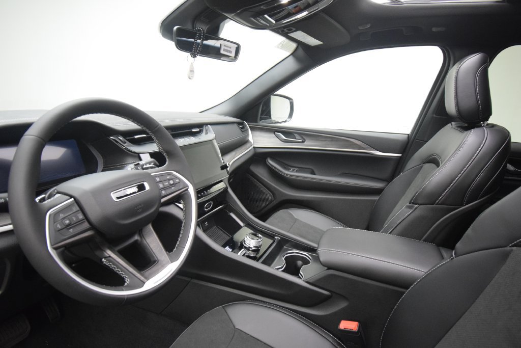 New 2027 Jeep Grand Cherokee 4WD image 32