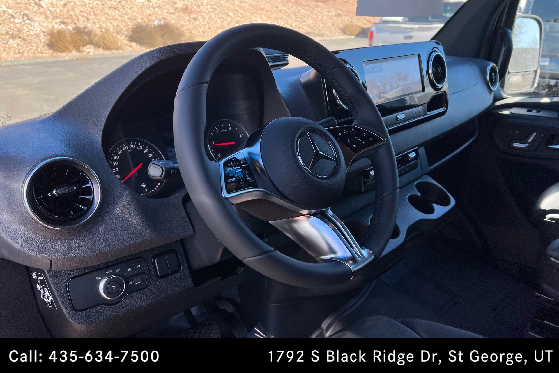 Used 2025 Mercedes-Benz Sprinter 2500 image 15