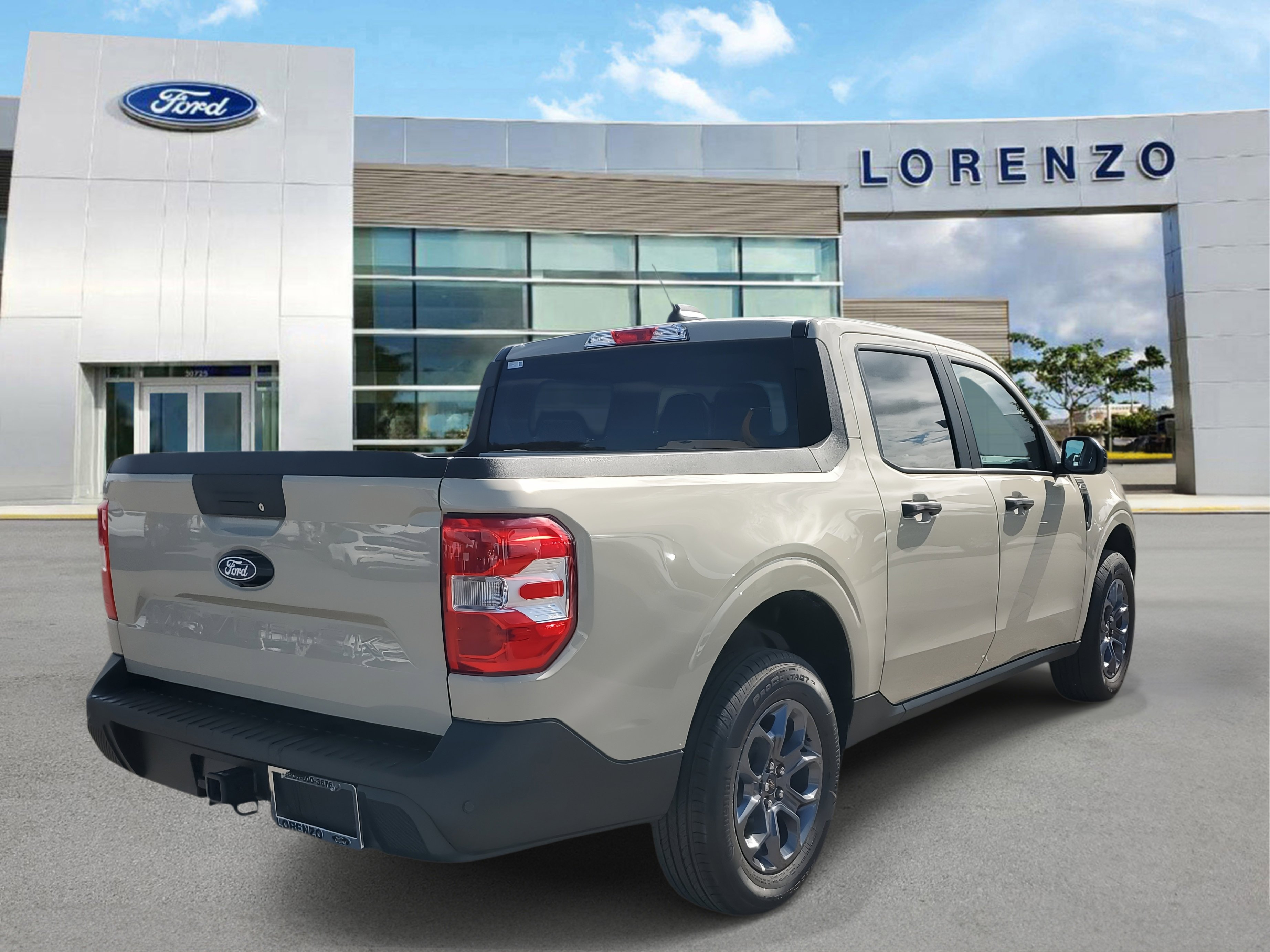 New 2025 Ford Maverick XLT w/ XLT Luxury Package image 4