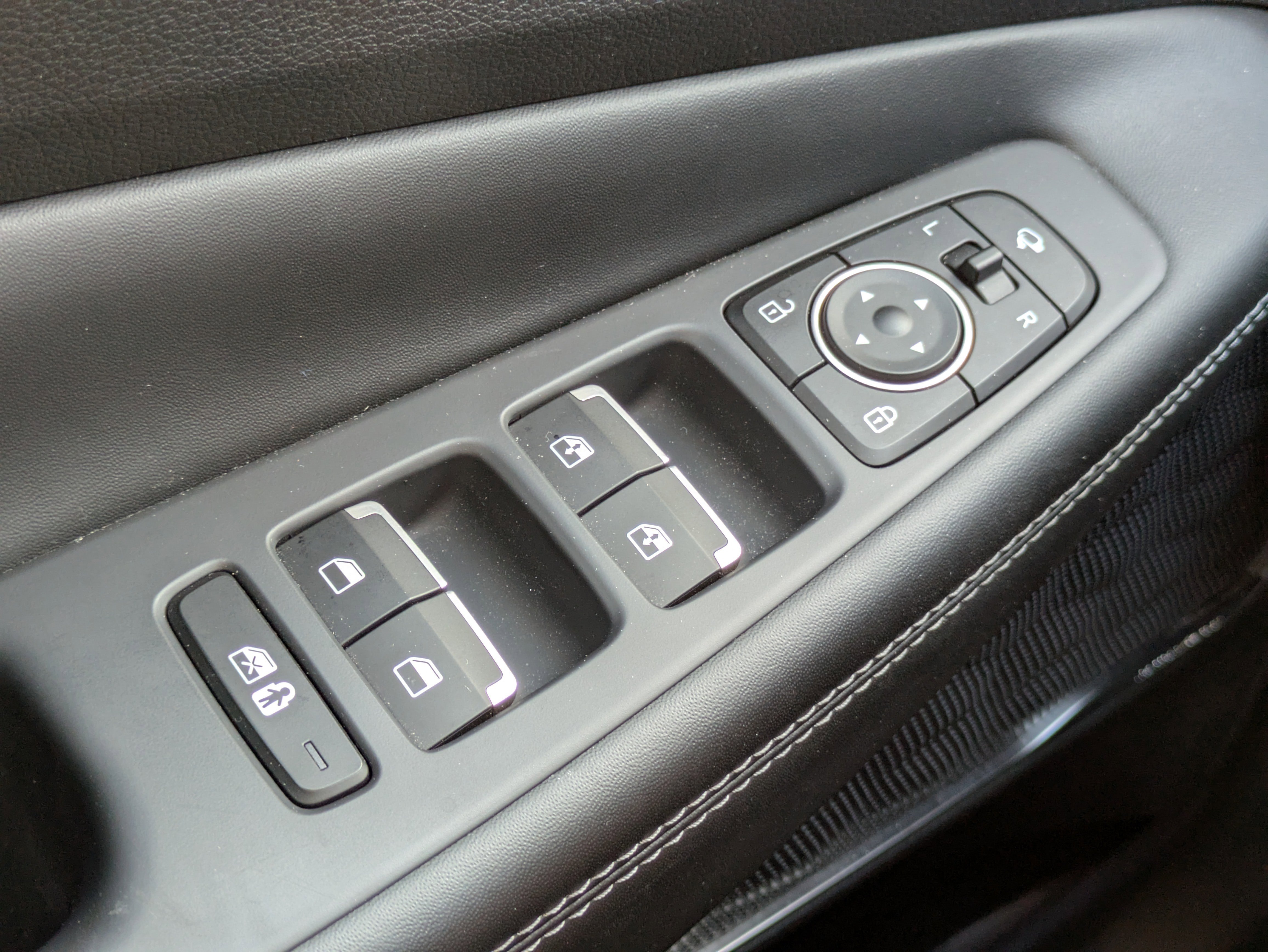 Used 2023 Hyundai Santa Fe Limited image 23