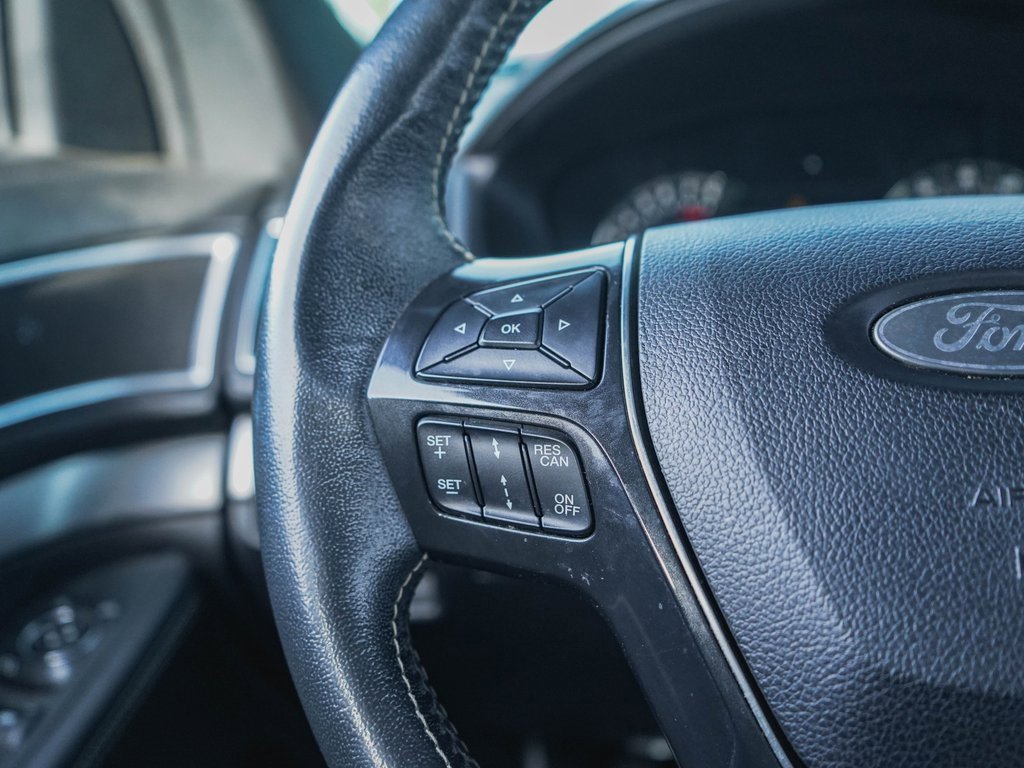 Used 2017 Ford Explorer Platinum image 25