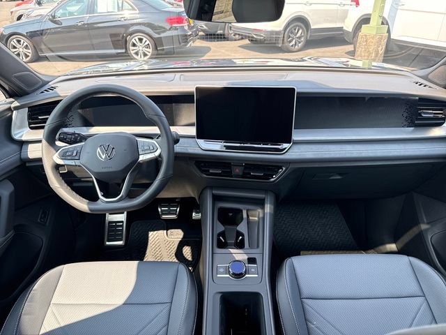 New 2026 Volkswagen Tiguan SE R-Line AWD/4WD image 12