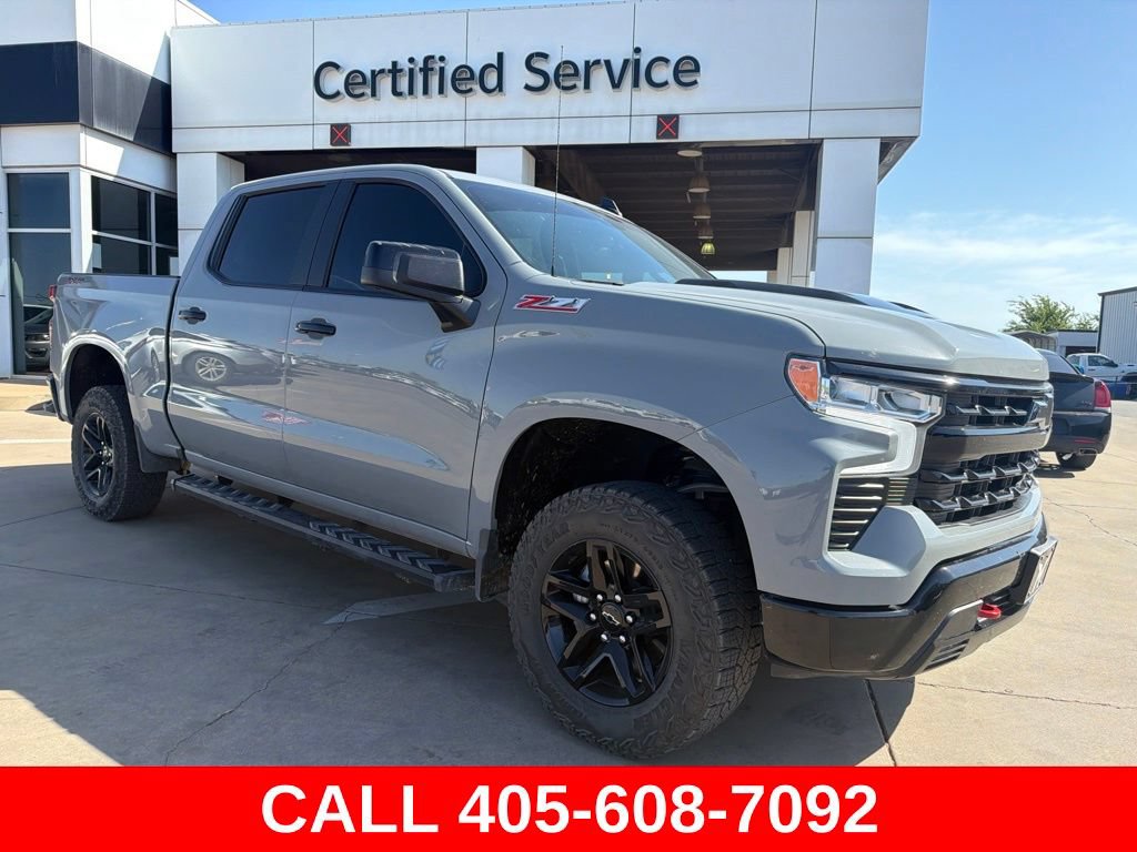 Used 2024 Chevrolet Silverado 1500 LT Trail Boss w/ Convenience Package II AWD/4WD image 1