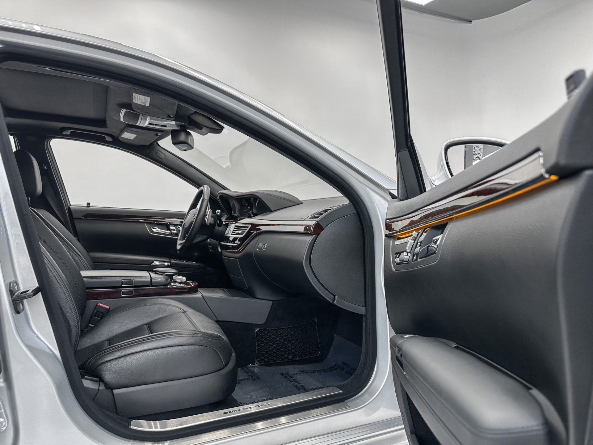 Used 2009 Mercedes-Benz S 63 AMG image 27