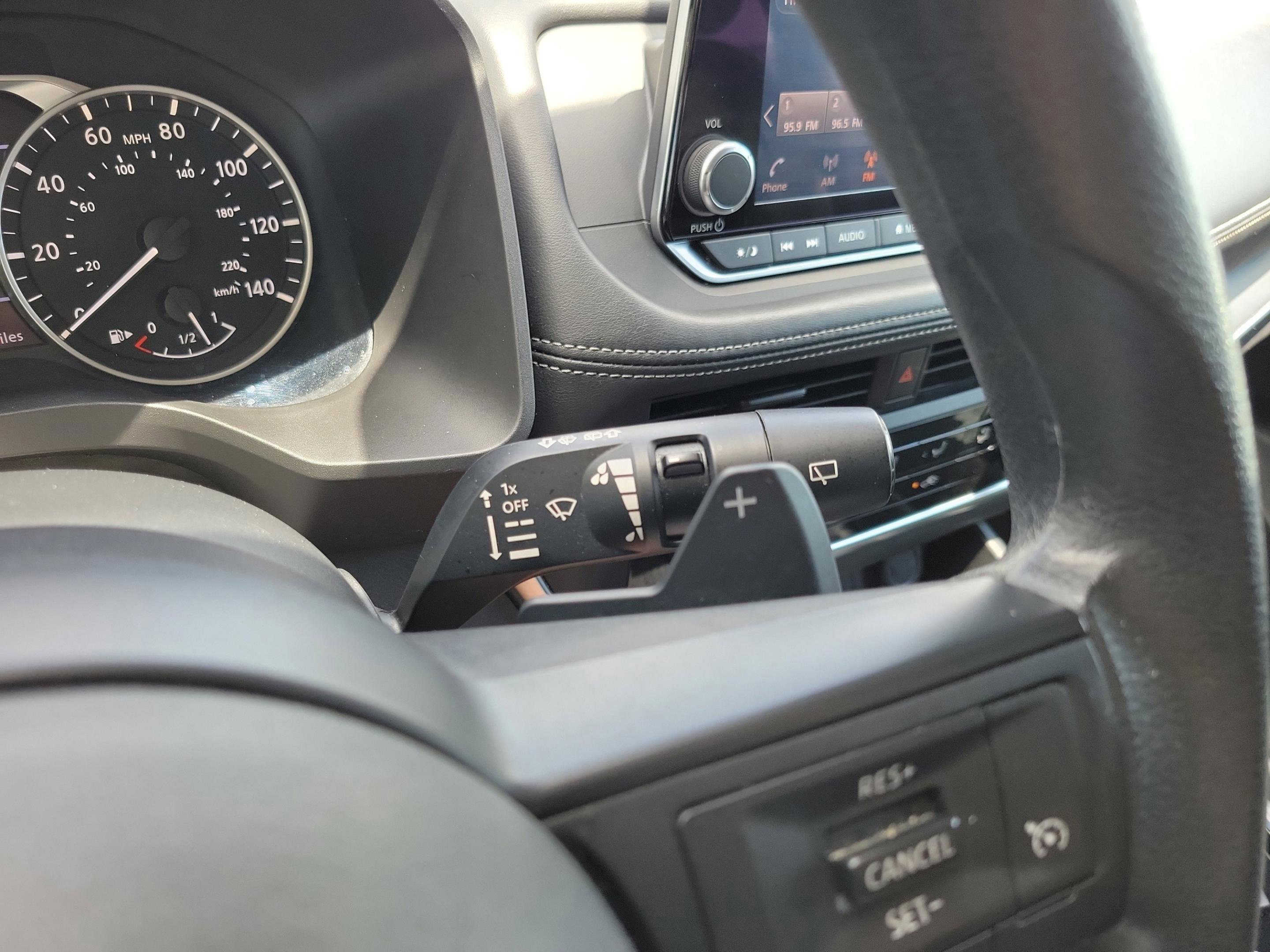 Used 2024 Nissan Rogue S AWD/4WD image 23