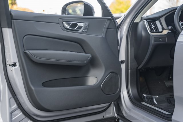New 2026 Volvo XC60 B5 Plus w/ Protection Package Premier image 37