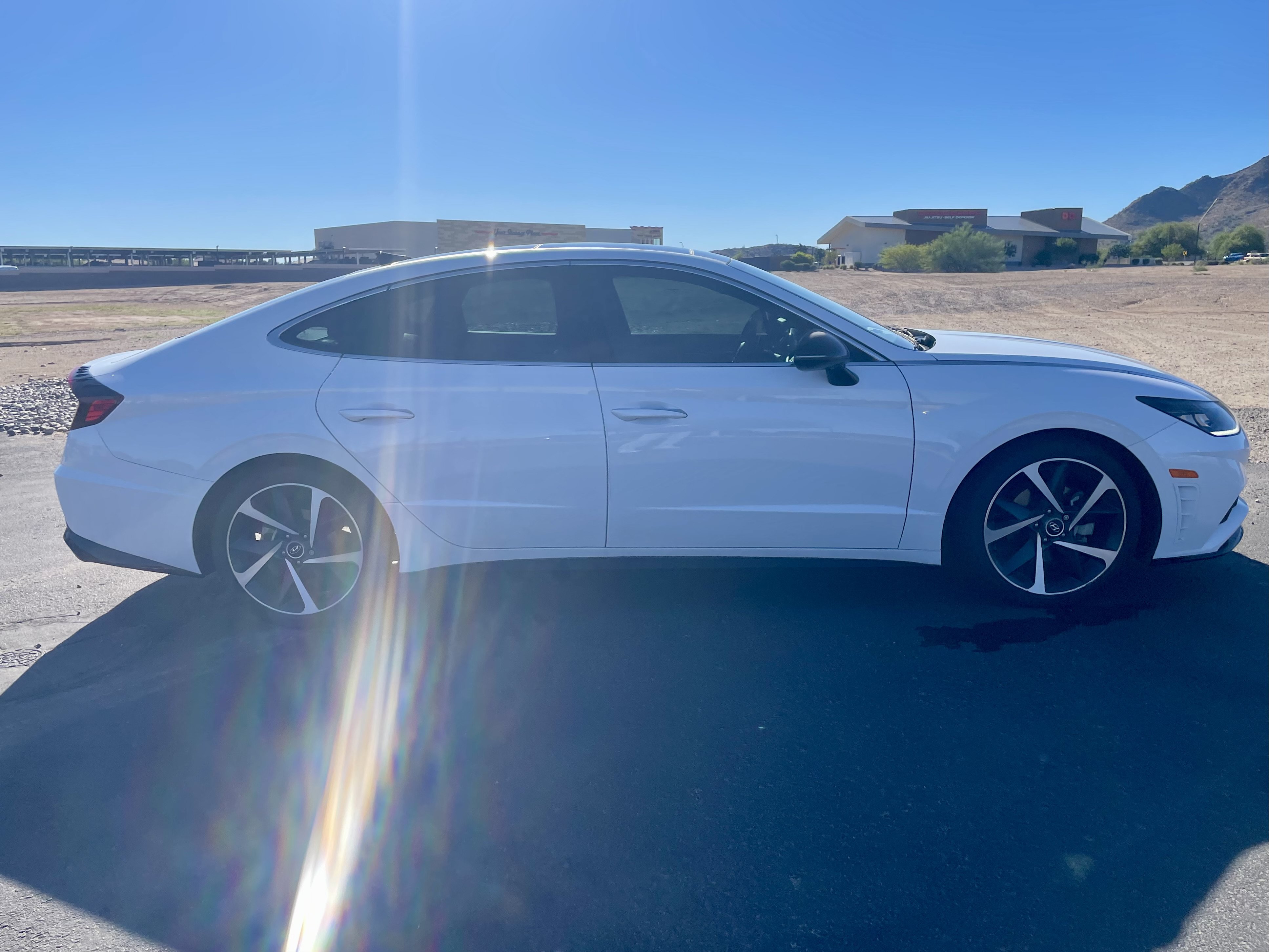 Used 2023 Hyundai Sonata SEL Plus w/ Preferred Accessory Package FWD image 6