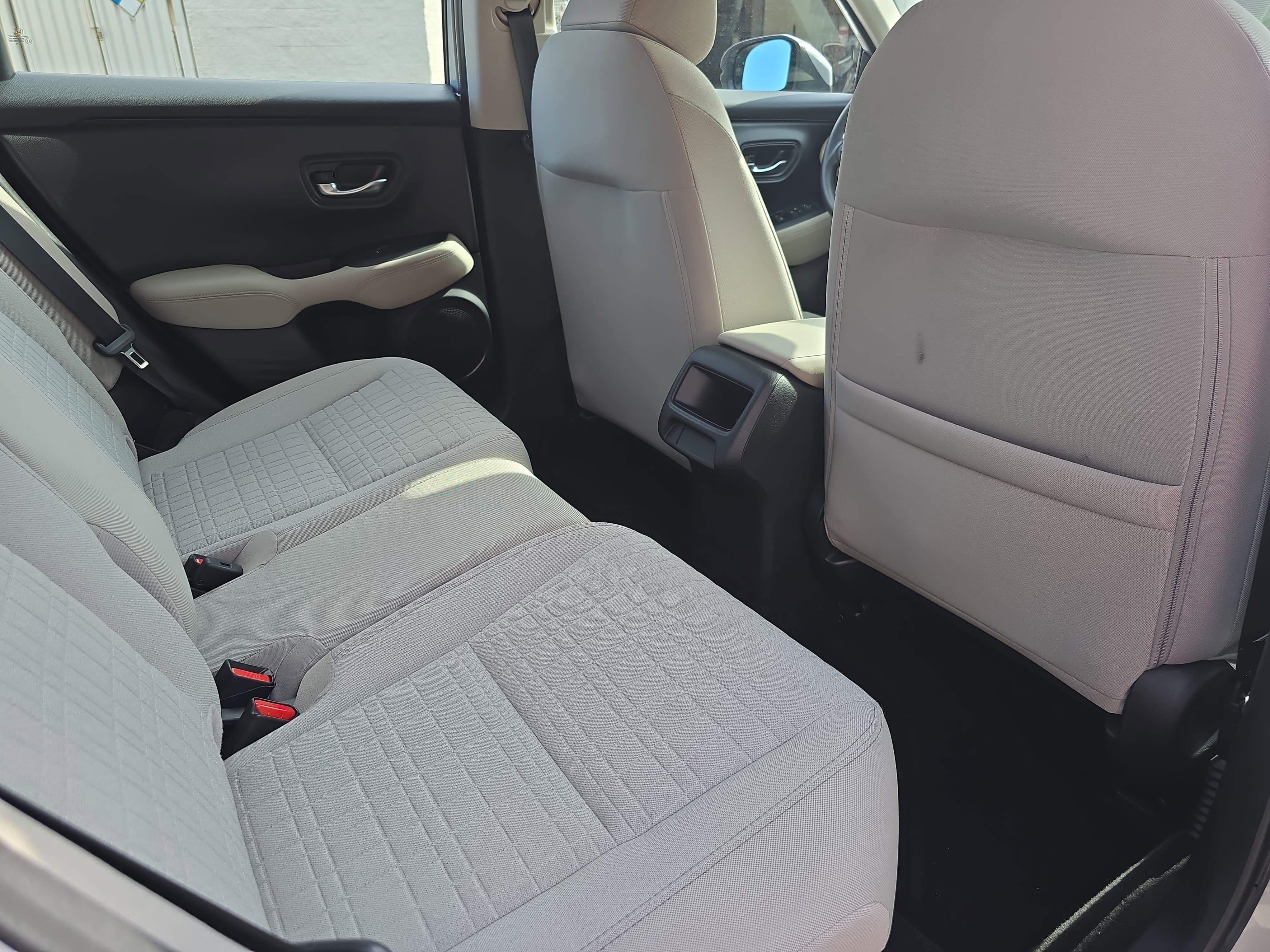 Used 2023 Honda HR-V LX image 11