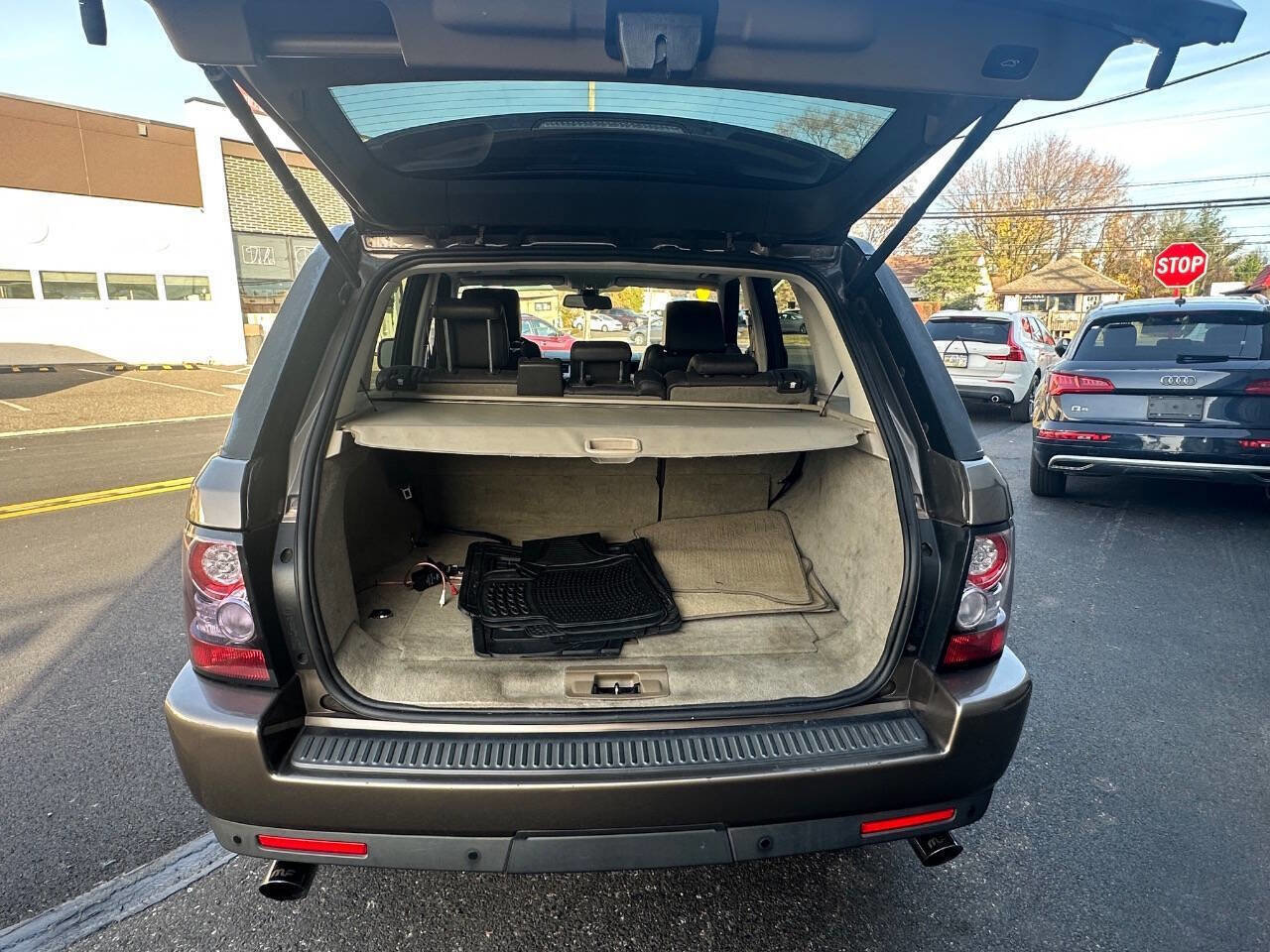 Used 2013 Land Rover Range Rover Sport HSE LUX image 6