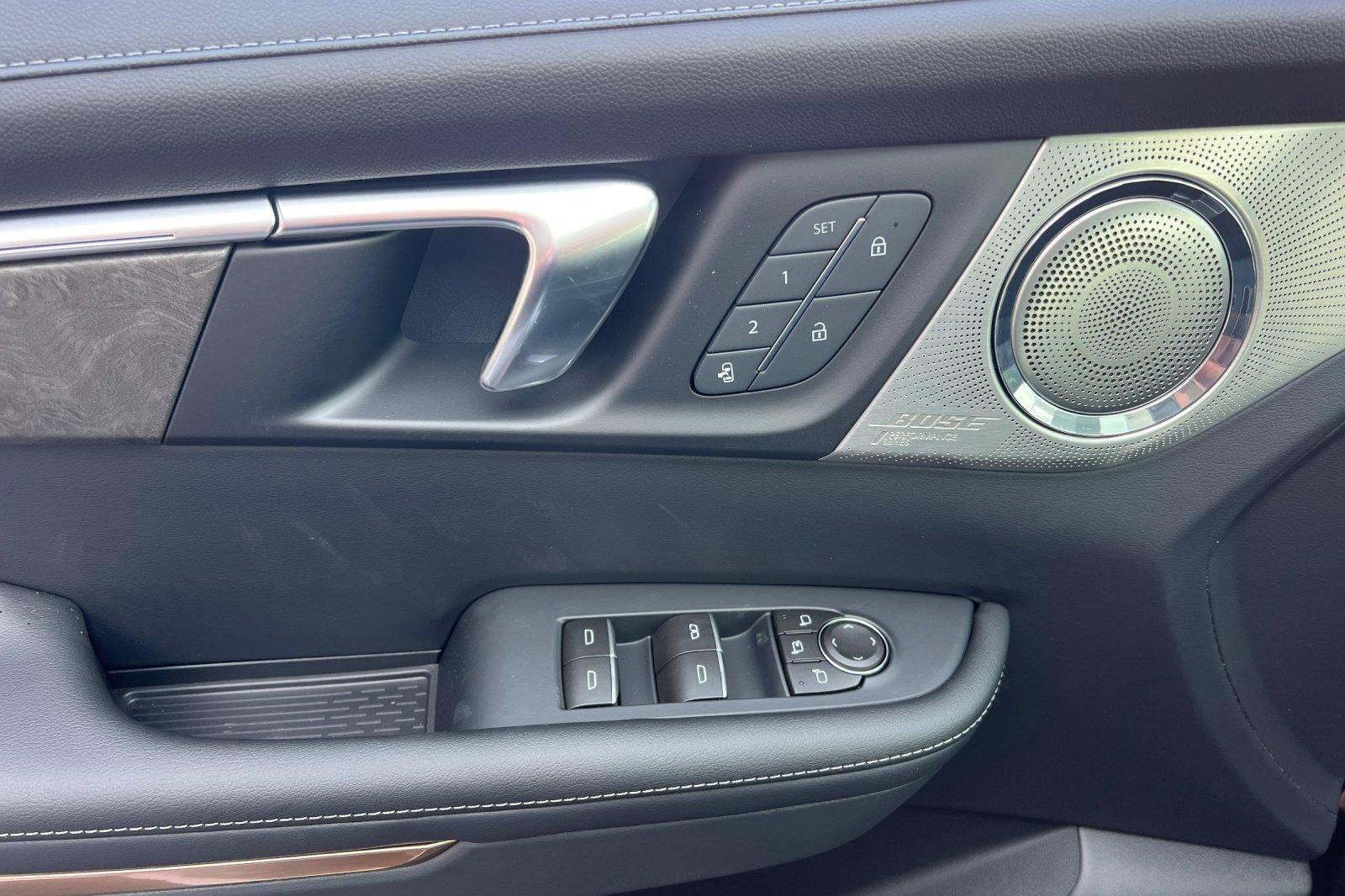 New 2026 Buick Enclave Avenir w/ Super Cruise Package image 9