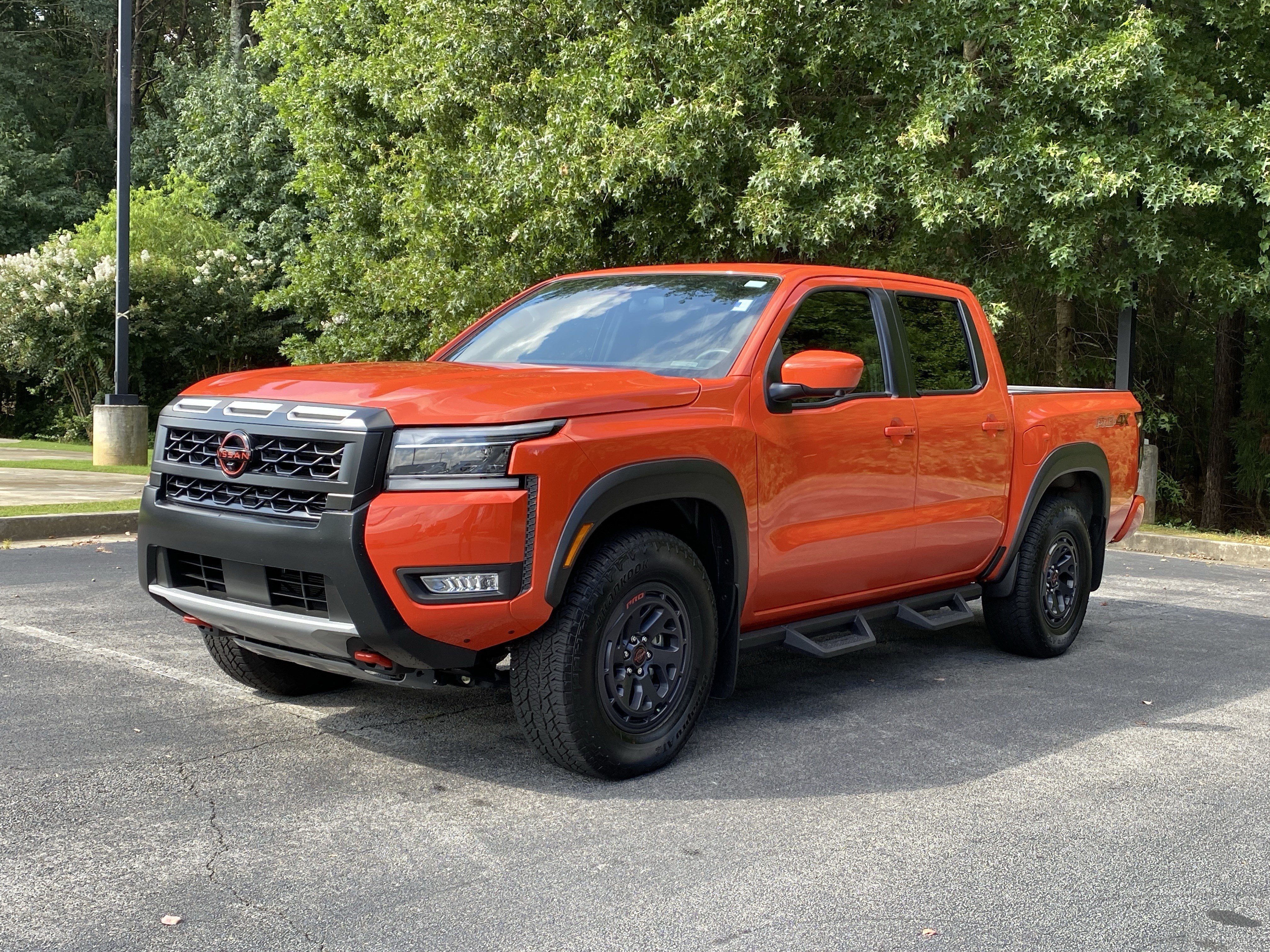 Used 2025 Nissan Frontier PRO-4X w/ Pro Convenience Package AWD/4WD image 5