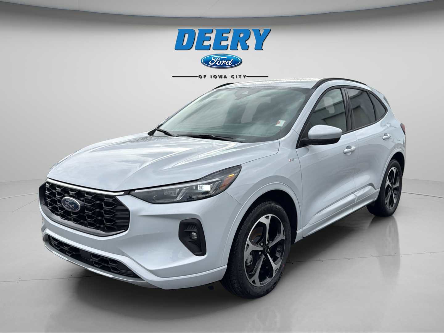 Used 2025 Ford Escape ST-Line Elite w/ Class II Trailer Tow Package image 11