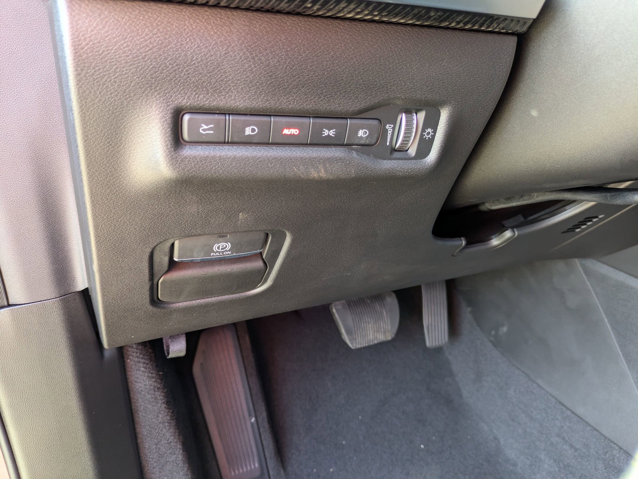 Used 2025 Jeep Wagoneer Limited image 17