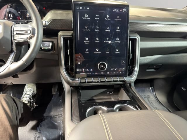 Used 2026 GMC Yukon Elevation w/ Elevation Premium Package AWD/4WD image 15