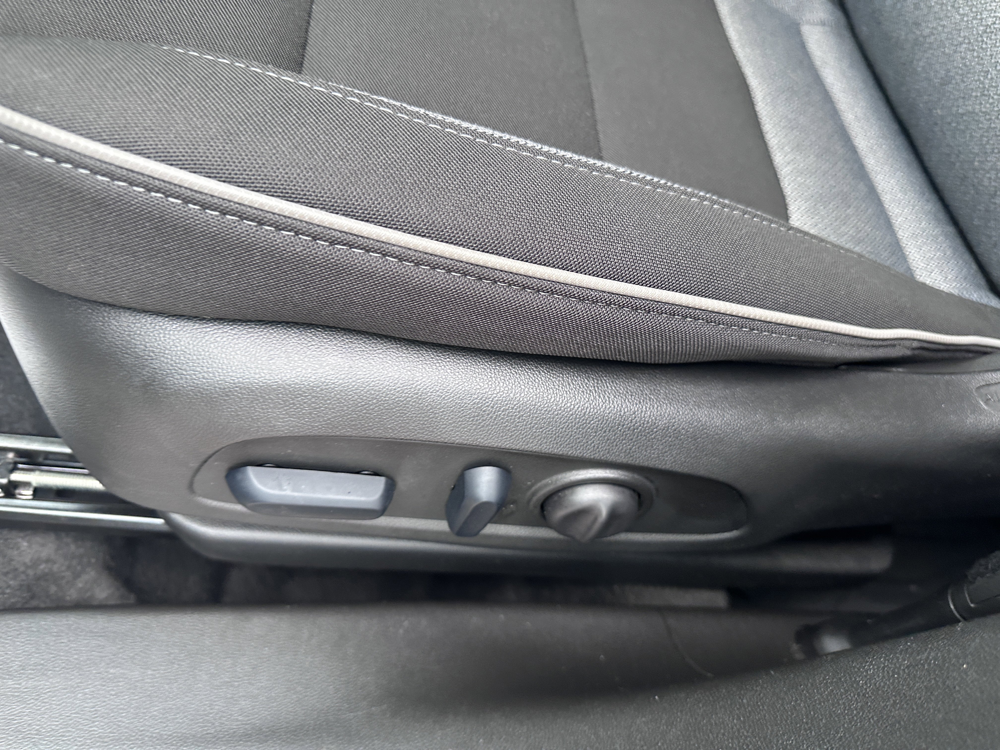 Used 2024 Chevrolet TrailBlazer LT w/ Convenience Package image 16