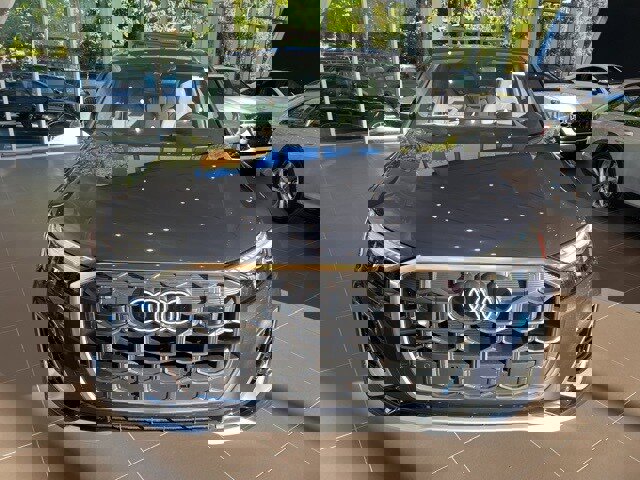 New 2025 Audi SQ7 Prestige image 2