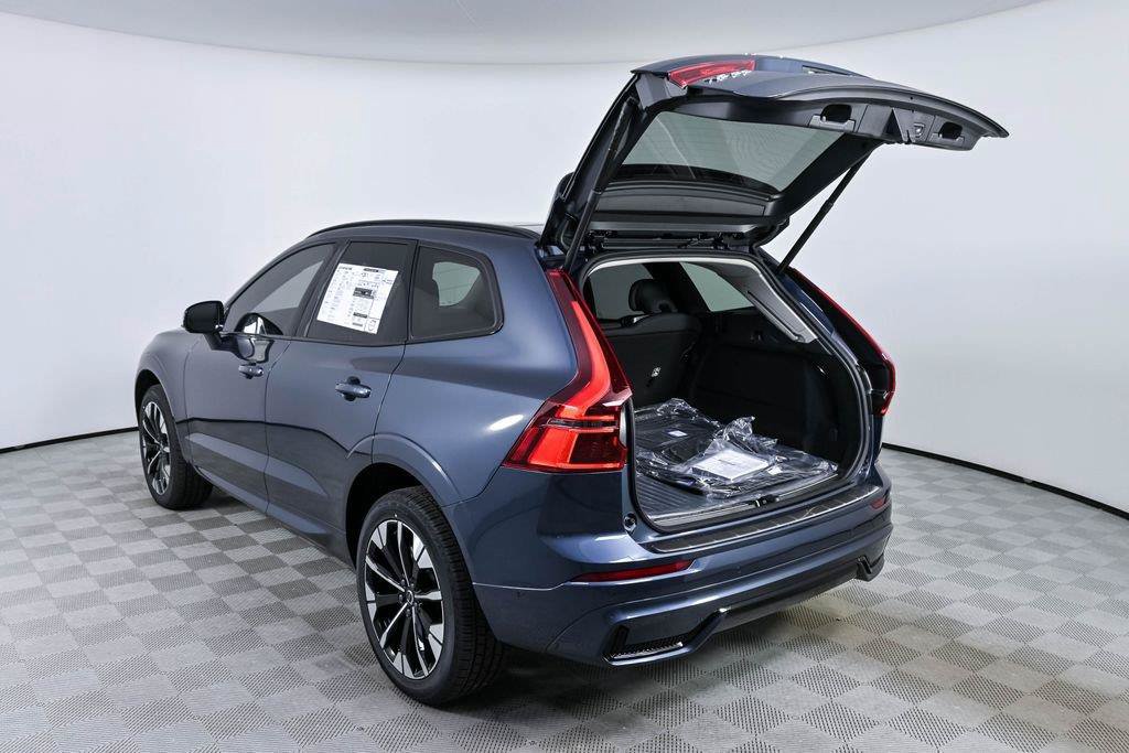 New 2026 Volvo XC60 B5 Plus w/ Protection Package Premier AWD/4WD image 31