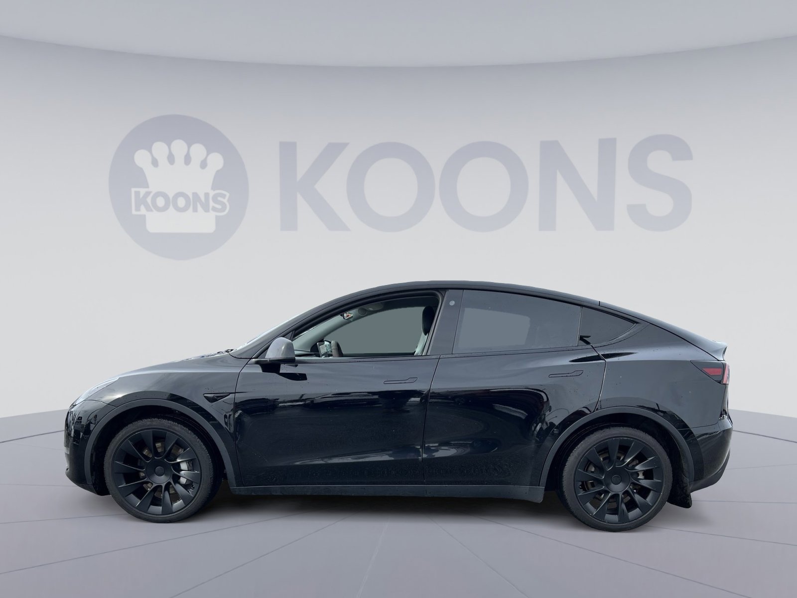 Used 2022 Tesla Model Y Long Range image 2
