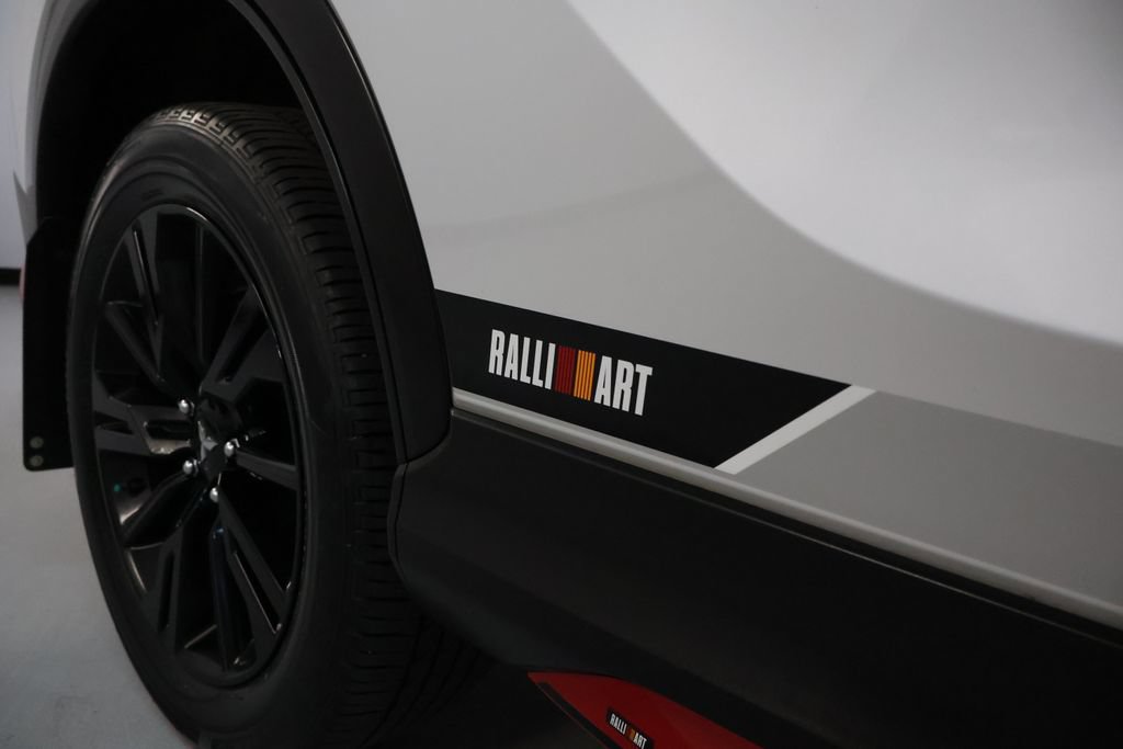 Used 2023 Mitsubishi Eclipse Cross Ralliart AWD/4WD image 10