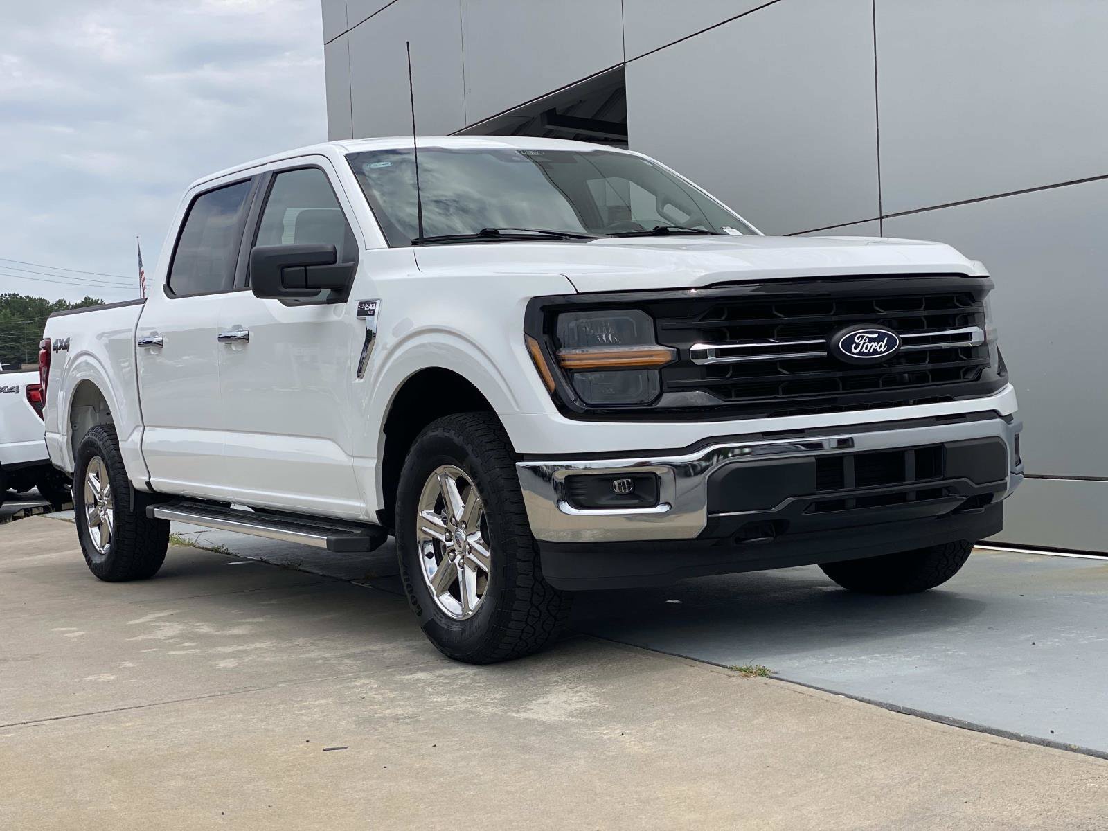 Used 2025 Ford F150 XLT w/ Equipment Group 301A Standard AWD/4WD image 2