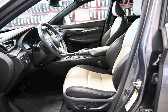 Used 2023 INFINITI QX55 Luxe w/ Cargo Package image 10