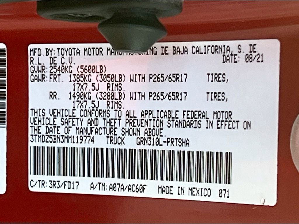 Used 2021 Toyota Tacoma TRD Sport w/ Technology Package image 29