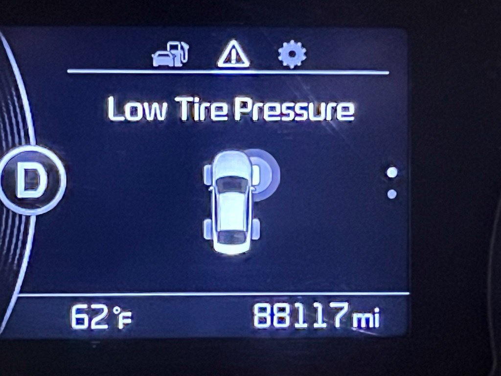 Used 2016 Kia Optima LX FWD image 38