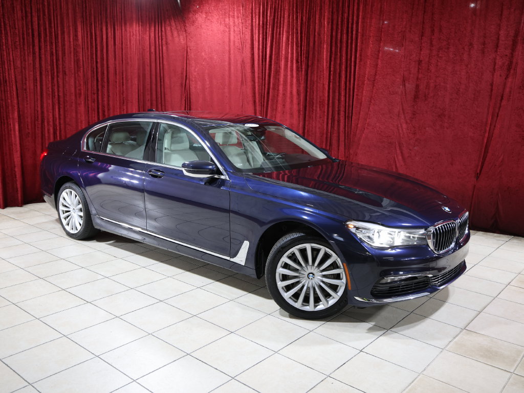 Used 2018 BMW 740i RWD image 2