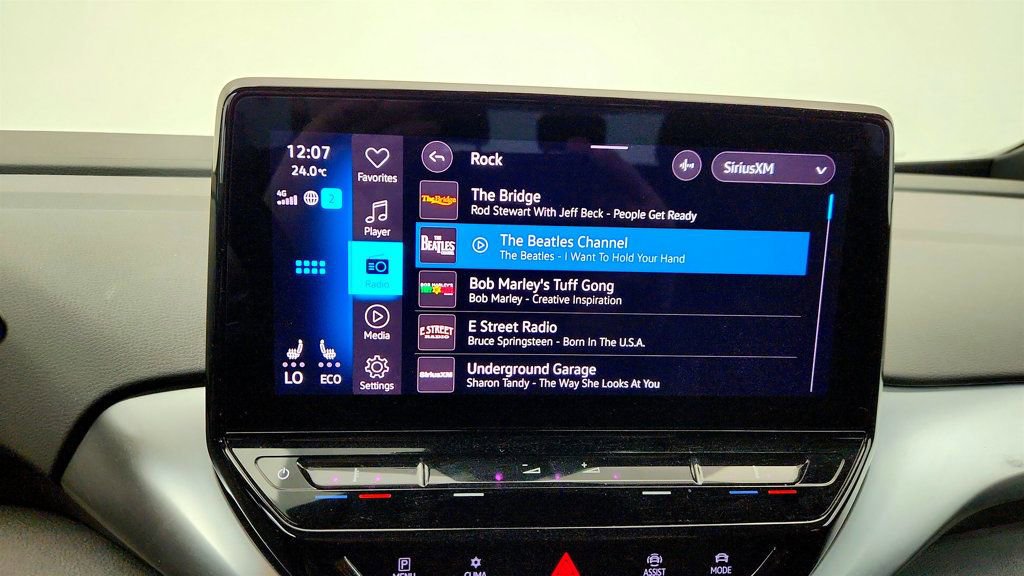 Used 2021 Volkswagen ID.4 Pro image 17